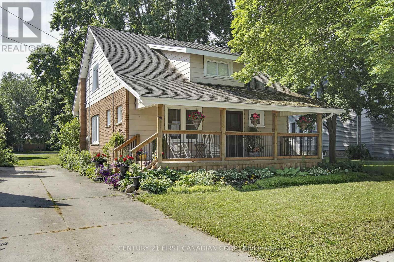 196 Queen St, West Elgin, ON N0L 2C0