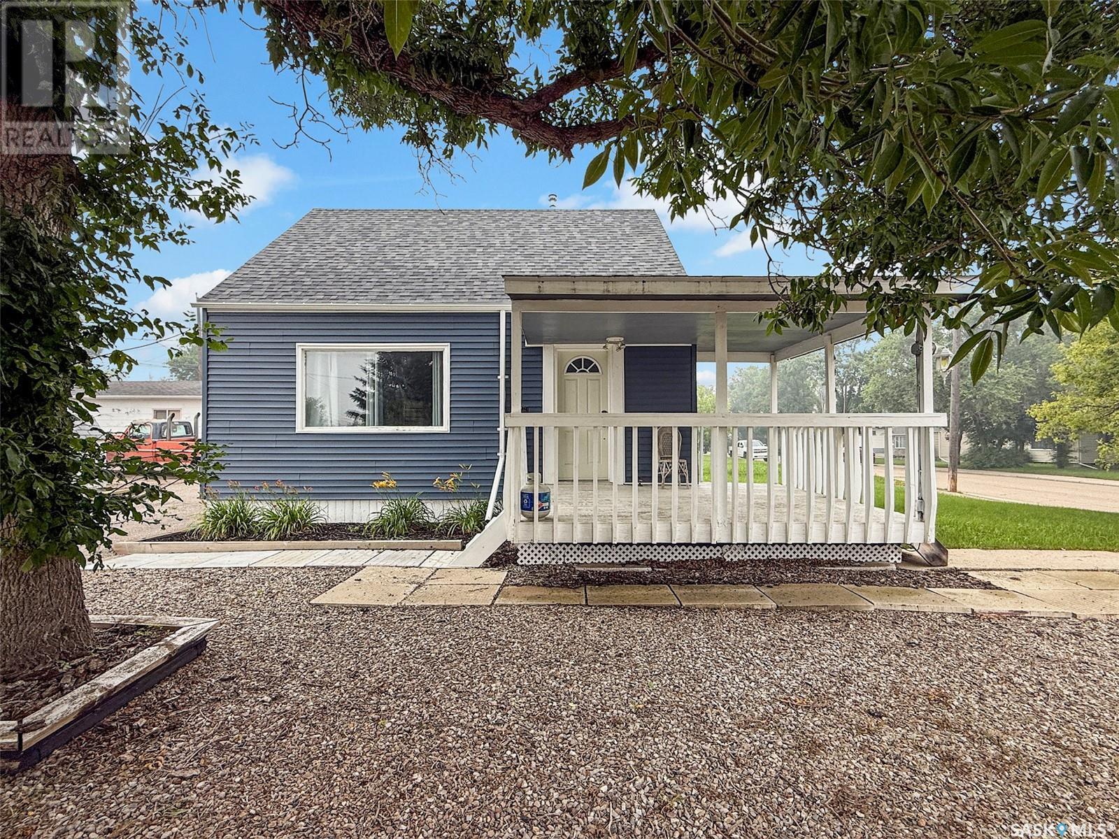 404 7 Avenue Northwest, Swift Current, SK S9H 0Z3