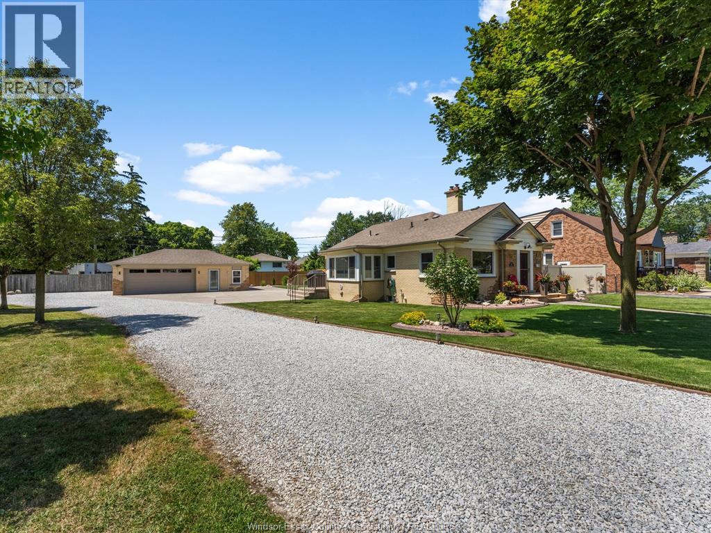 297 Fairview Blvd, Windsor, ON N8S 3C9