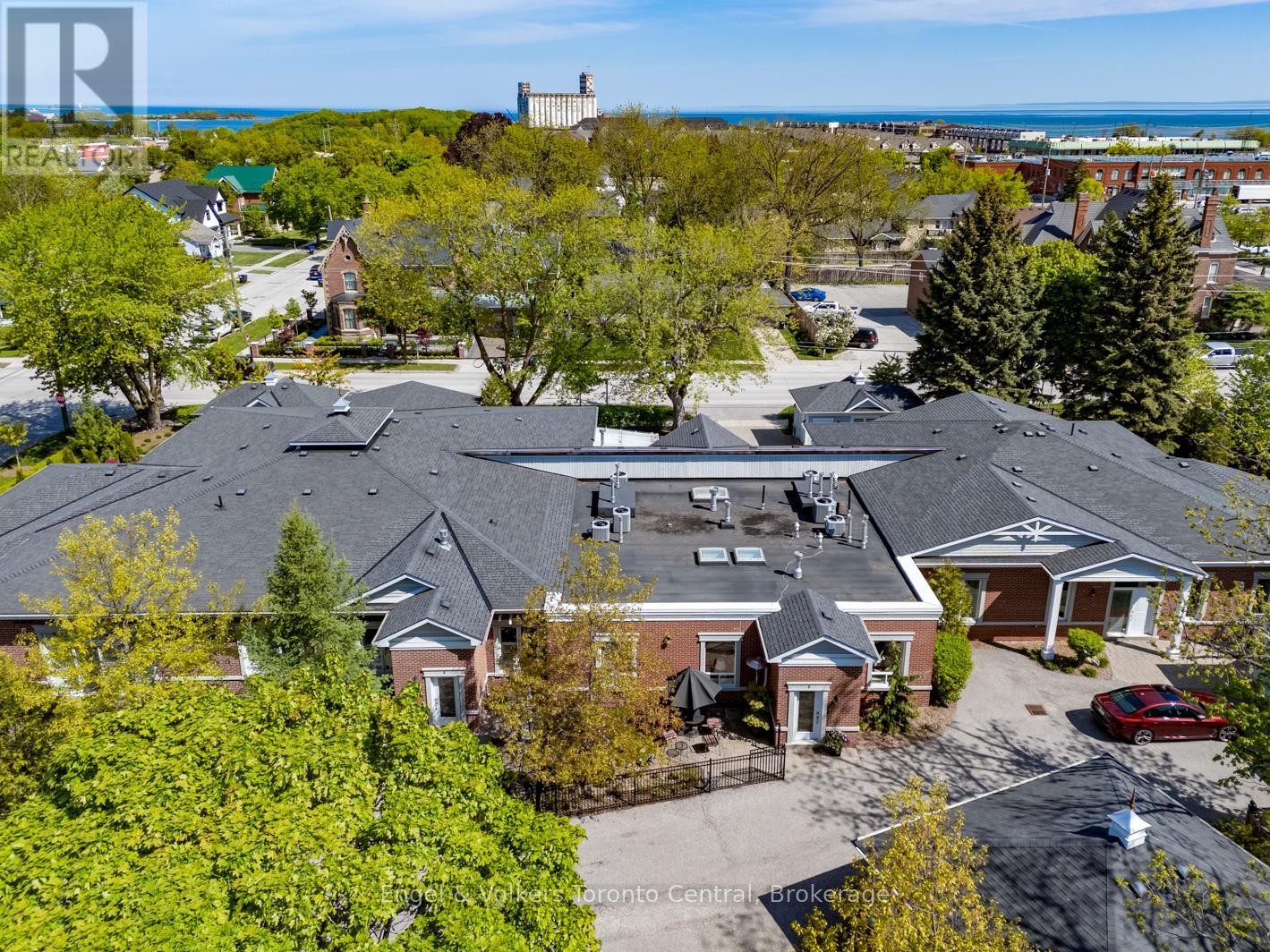 5 100 Second St, Collingwood, ON L9Y 1E5