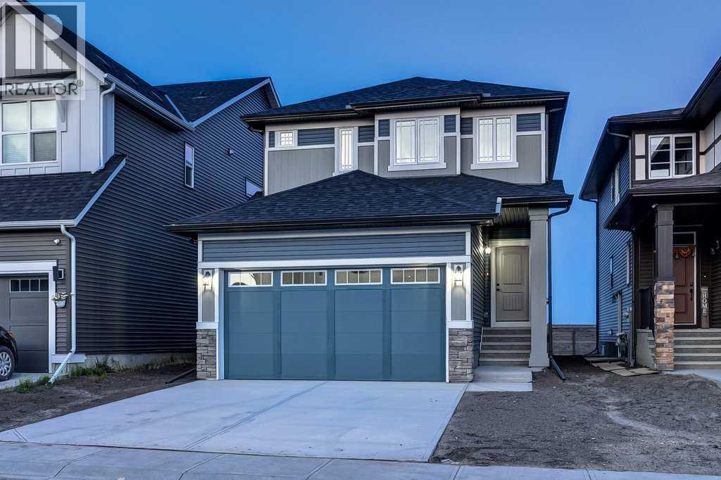 900 Langholm Dr SE, Airdrie, AB T4A 3P7