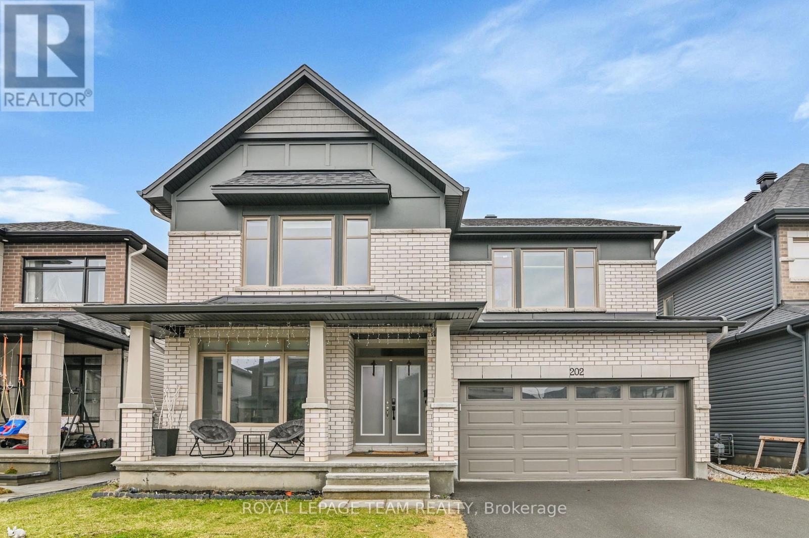 202 Zinnia Way, Ottawa, ON K4M 0L4