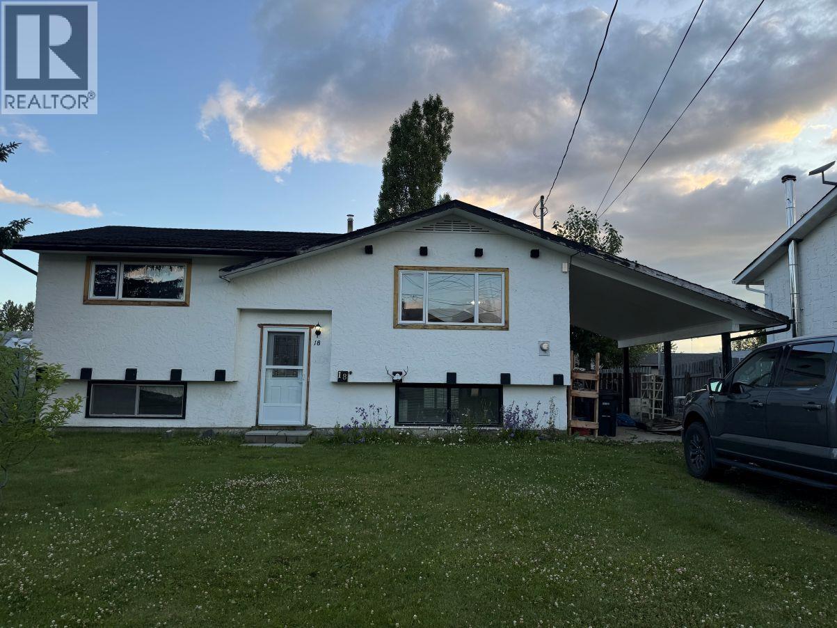 18 Munro Cres, Mackenzie, BC V0J 2C0