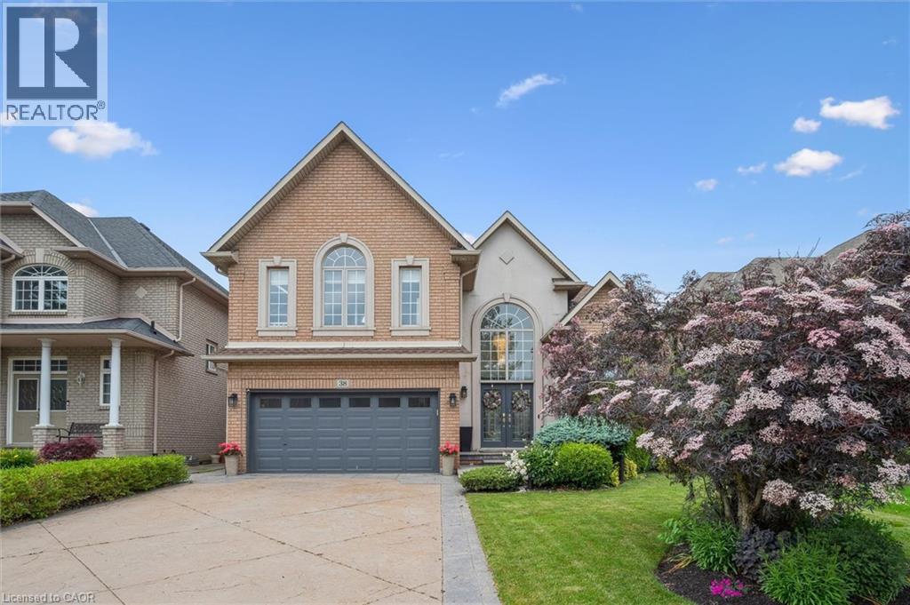 38 Surrey Dr, Hamilton, ON L9K 1L9