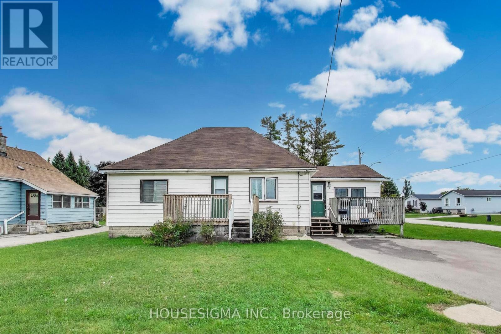 51 James St E, Orillia, ON L3V 1L3