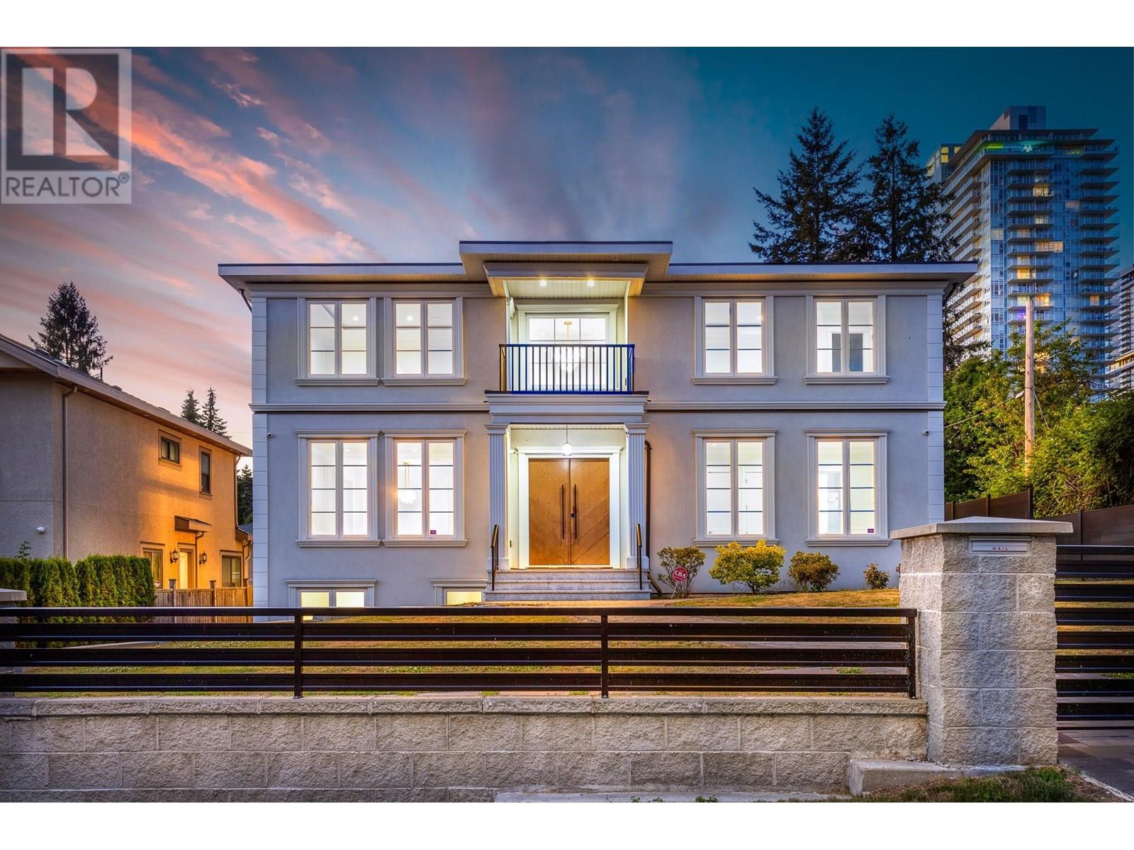 9977 Sullivan St, Burnaby, BC V3J 1J1