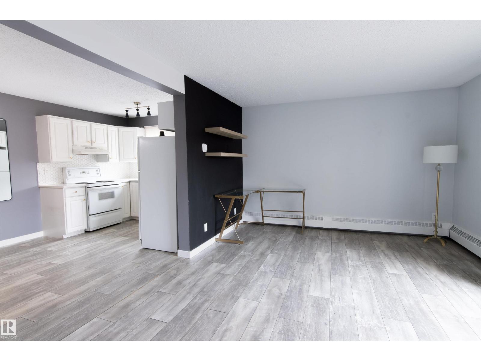 10208 113 Street #38, Edmonton, AB T5K 1P4