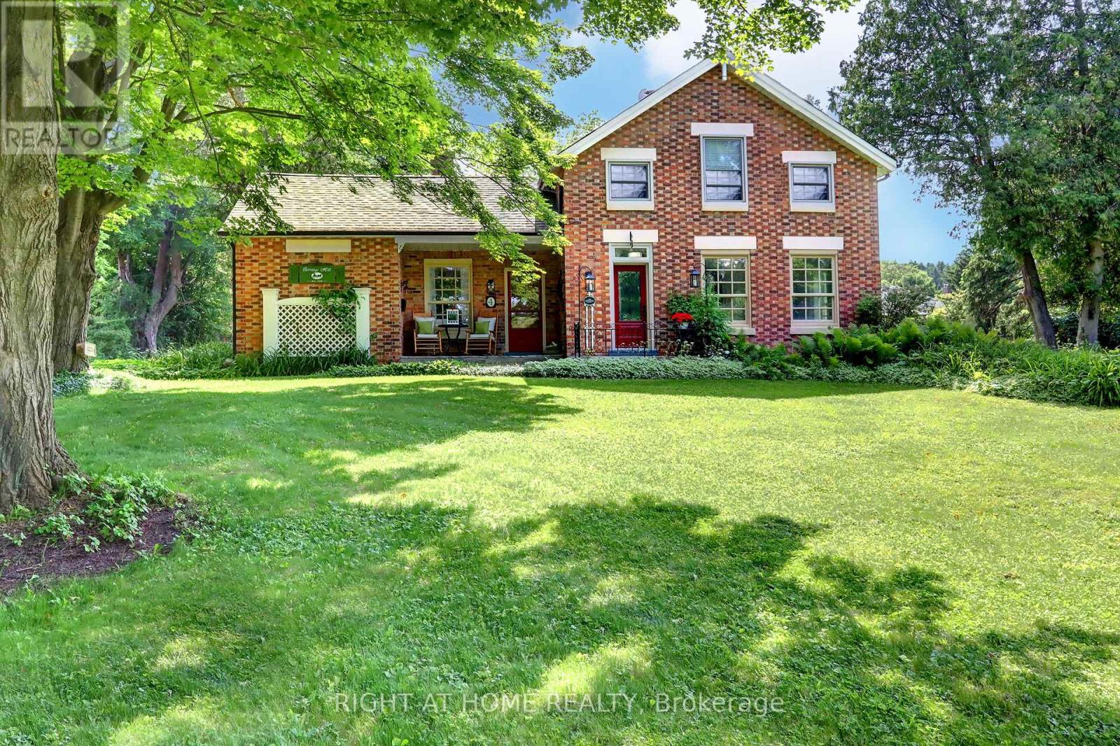 4 Stewarttown Rd, Halton Hills, ON L7G 4S5