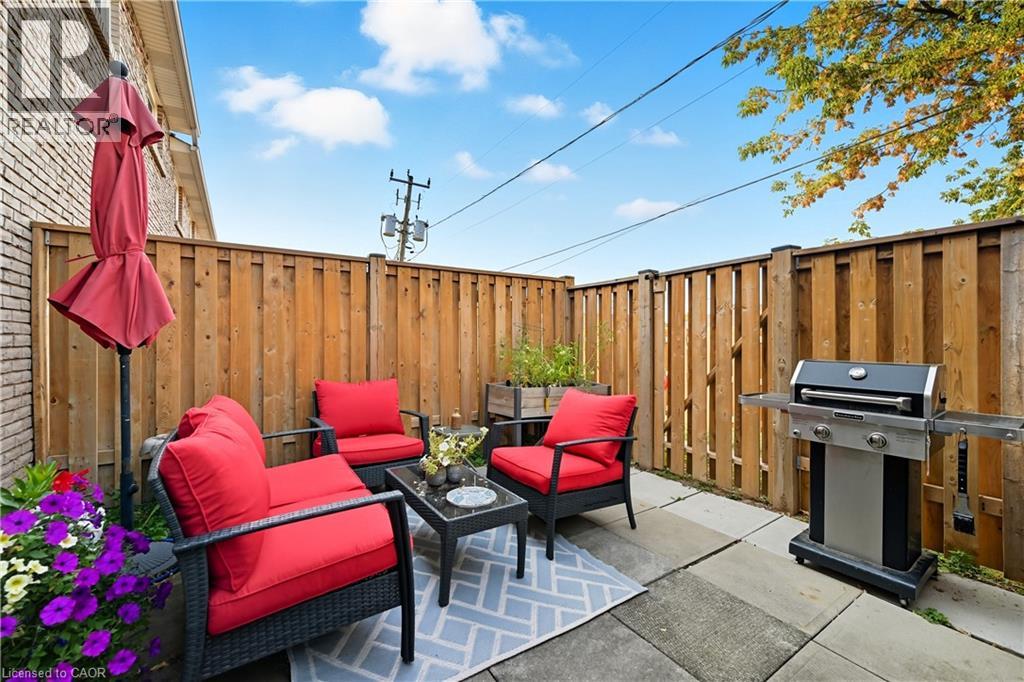 151 Gateshead Crescent Unit 30, Hamilton, ON L8G 3W1