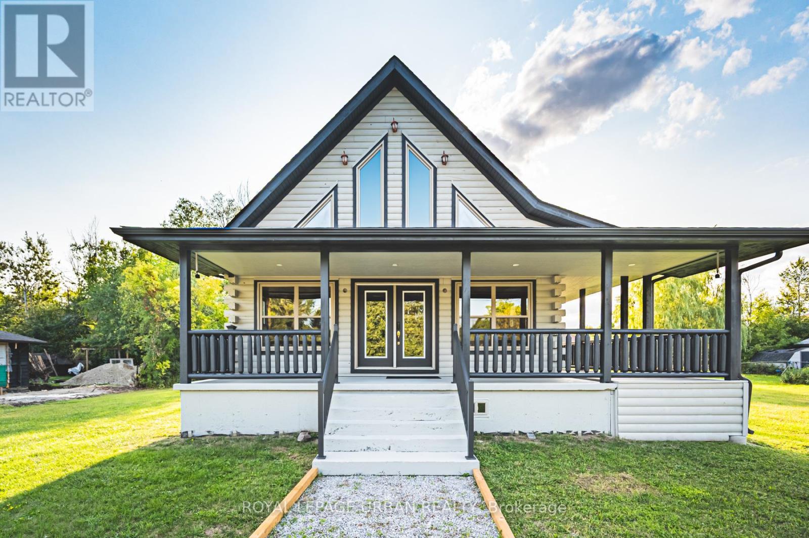 756 Rockaway Rd, Georgina, ON L0E 1S0
