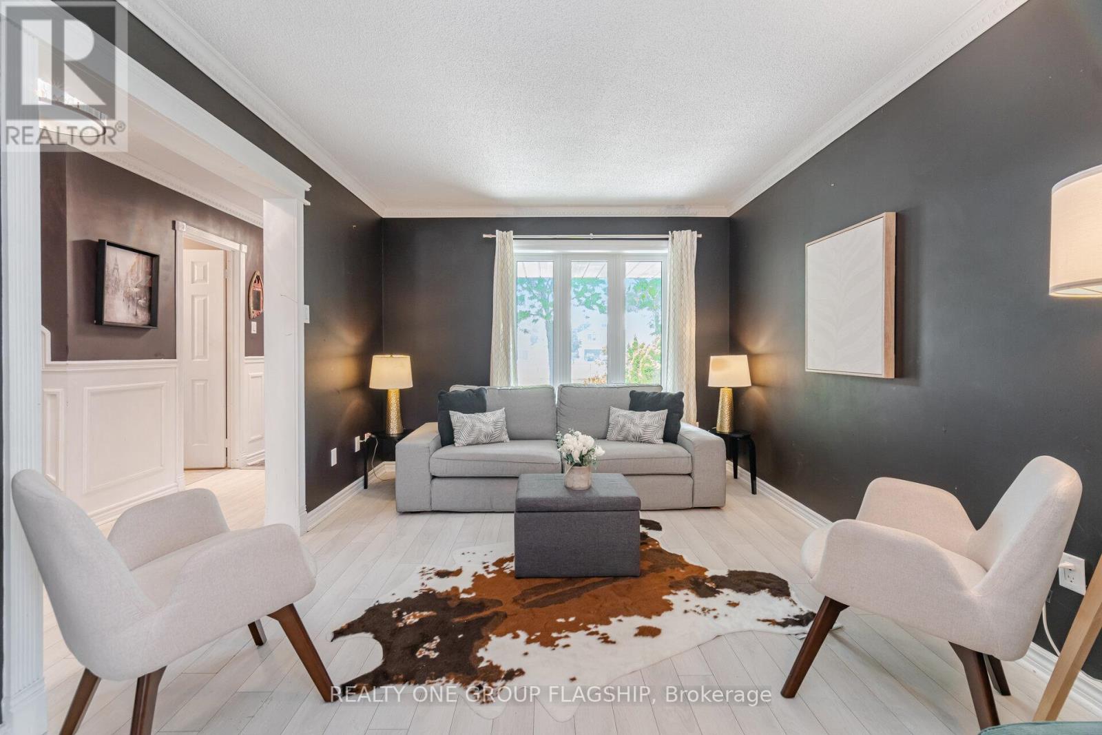 7267 Windbreak Ct, Mississauga, ON L5N 6K6