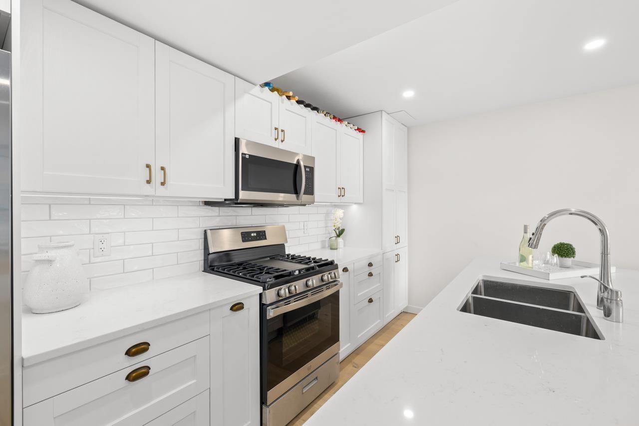 1225 Merklin Street Unit 103, White Rock, BC V4B 4B8