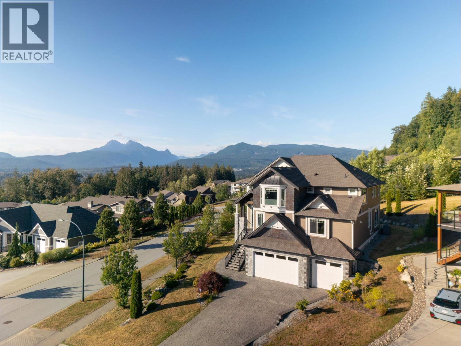 10930 Carmichael St, Maple Ridge, BC V2W 0H3