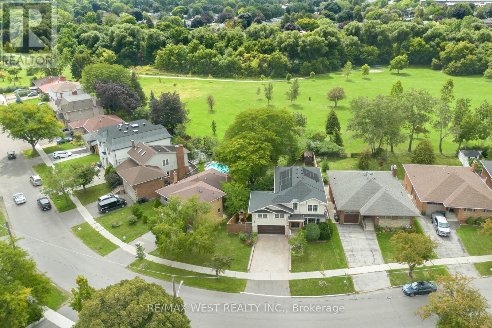 130 Saturn Rd, Toronto, ON M9C 2S6