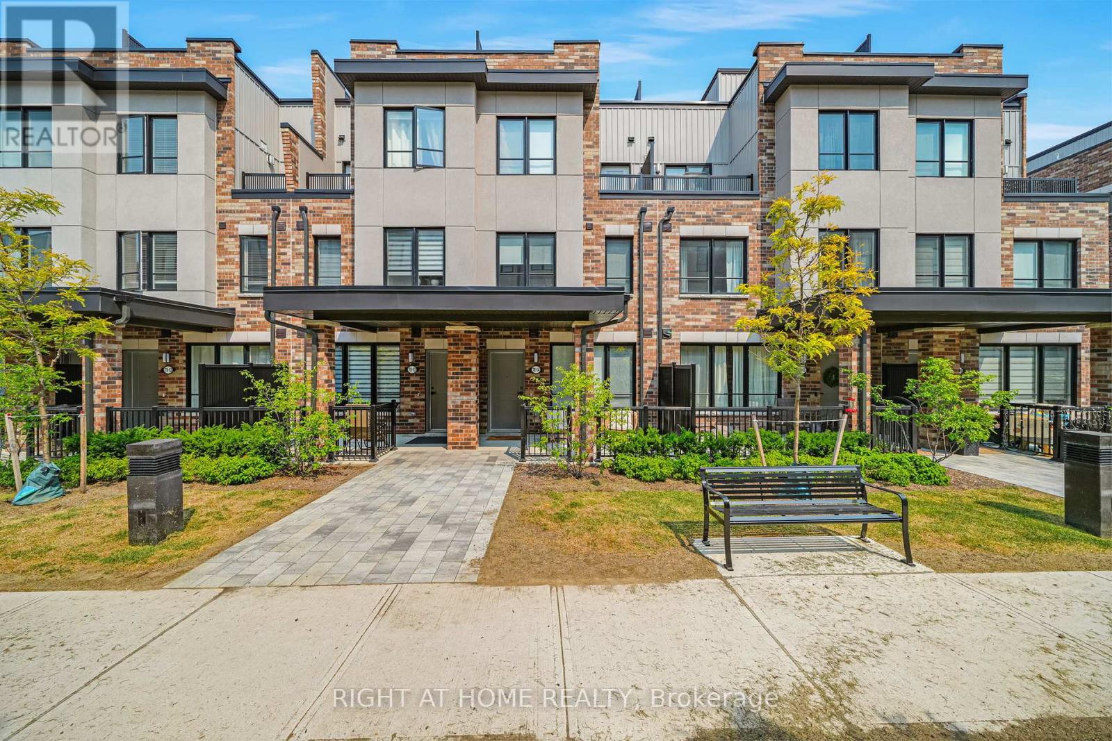 14 70 Baynes Way, Bradford West Gwillimbury Bradford, ON L3Z 4M3