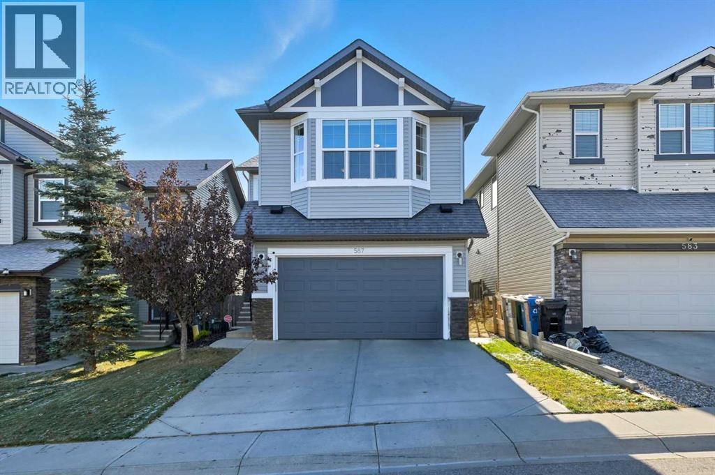 587 Panora Way NW, Calgary, AB T3K 0N8