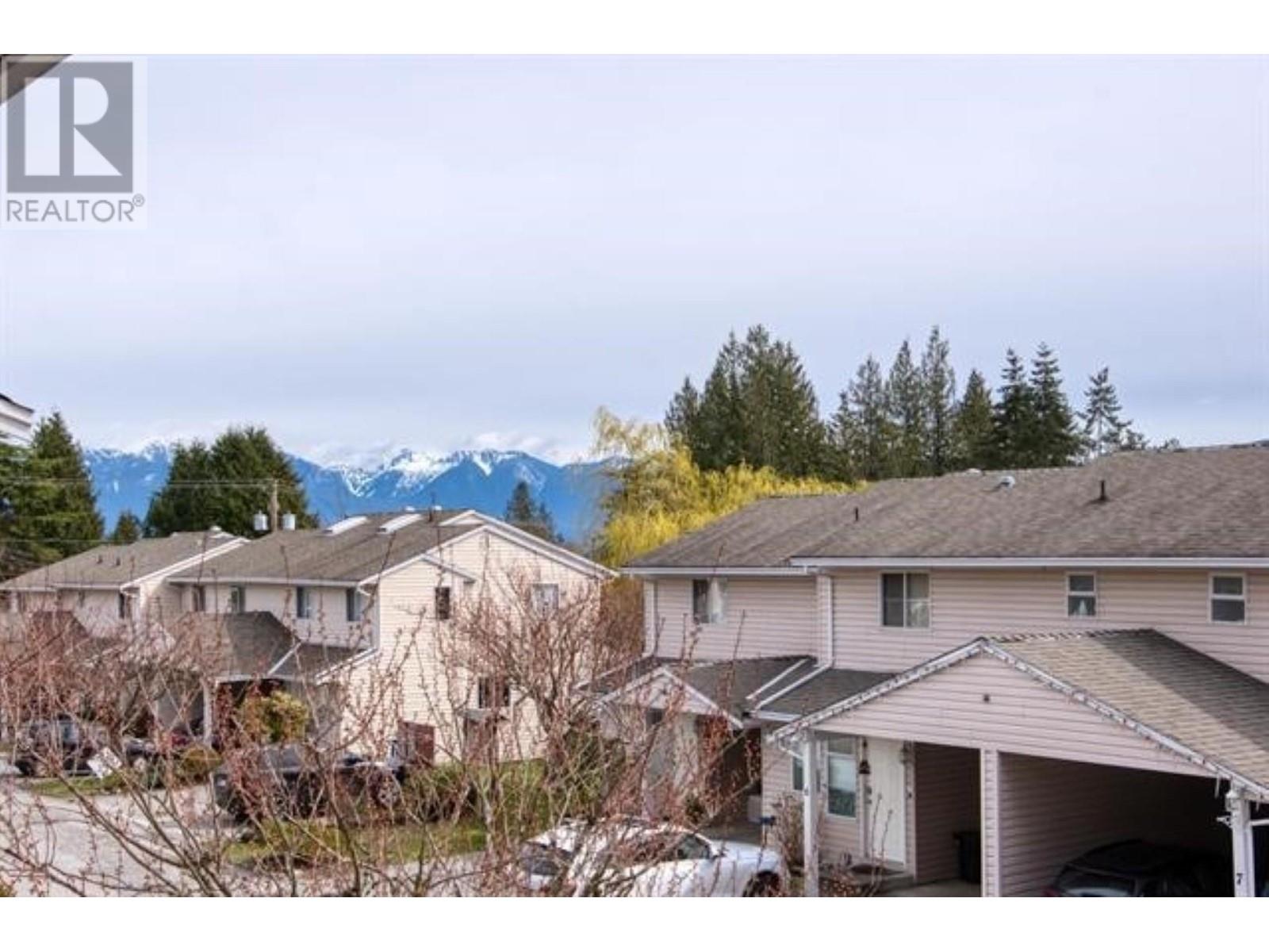 765 School Road Unit 15, Gibsons, BC V0N 1V9