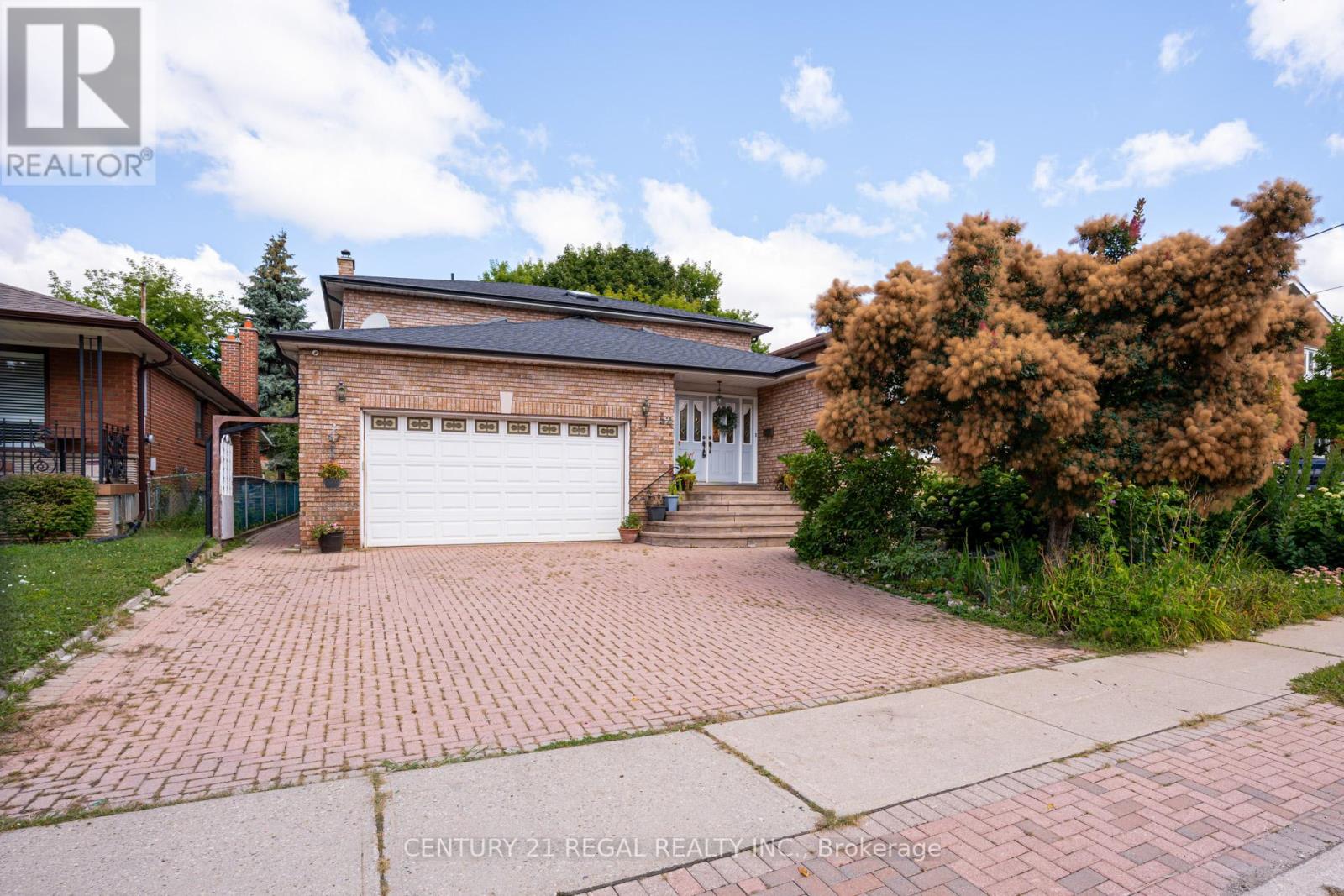 52 Ranee Ave, Toronto, ON M6A 1M9
