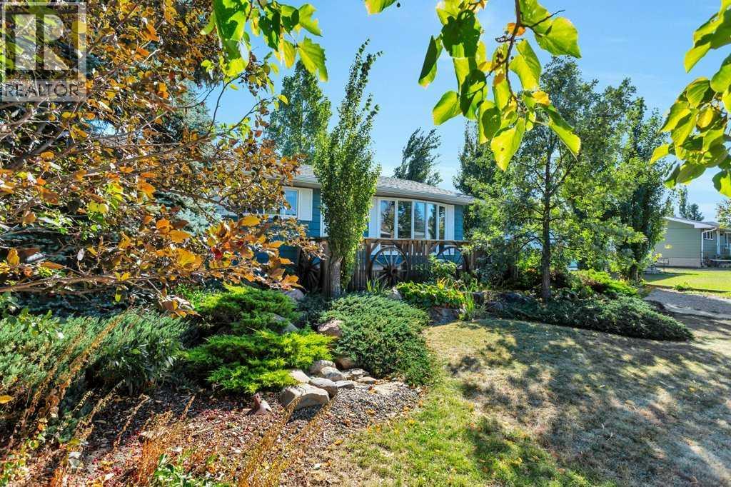 516 Poplar Ave, Trochu, AB T0M 2C0