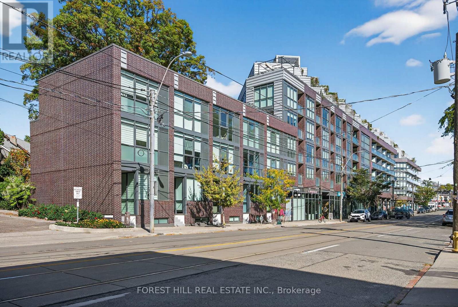 156 38 Howard Park Ave, Toronto, ON M6R 0A7