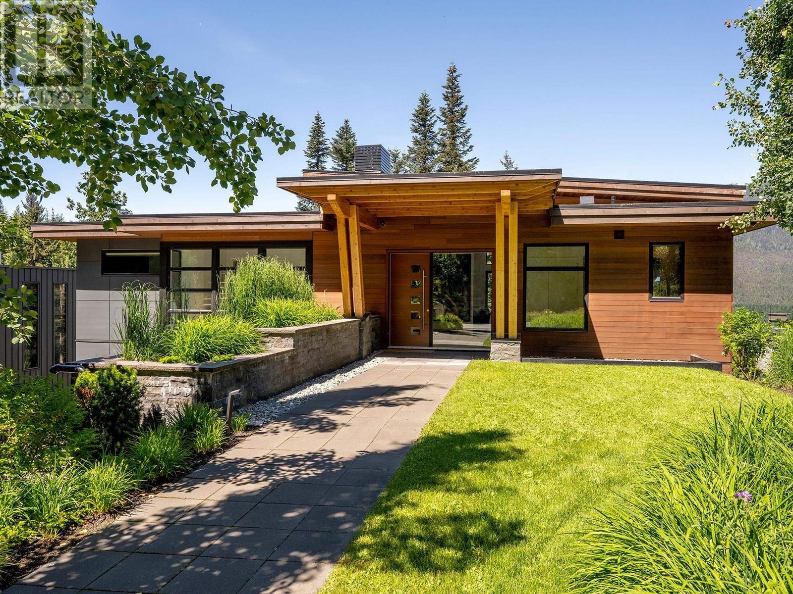 2909 Kadenwood Dr, Whistler, BC V8E 0L6