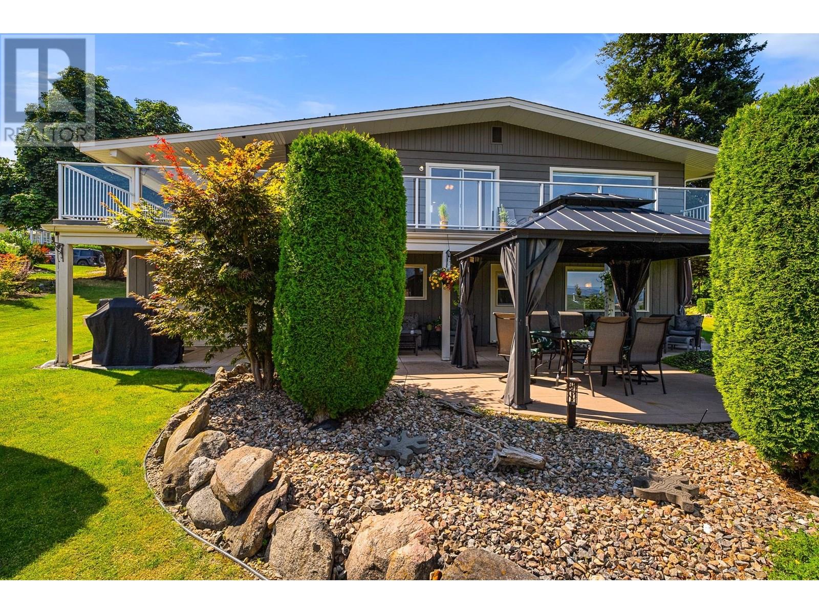 2 Avenue Se Unit 1801, Salmon Arm, BC V1E 1T8