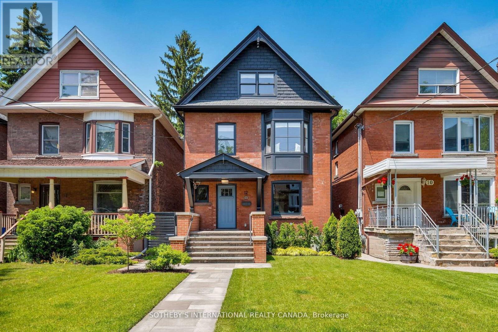 12 Hewitt Ave, Toronto, ON M6R 1Y3