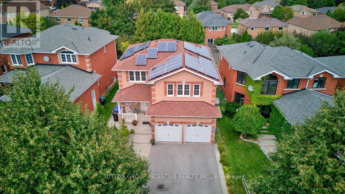 34 Prince Dr, Bradford West Gwillimbury, ON L3Z 3B7