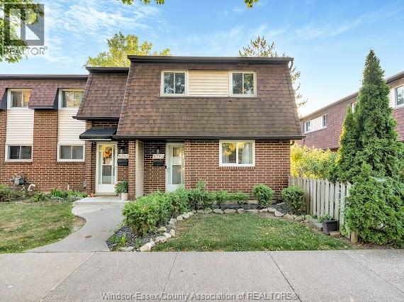 6284 Thornberry Cres, Windsor, ON N8T 3A5
