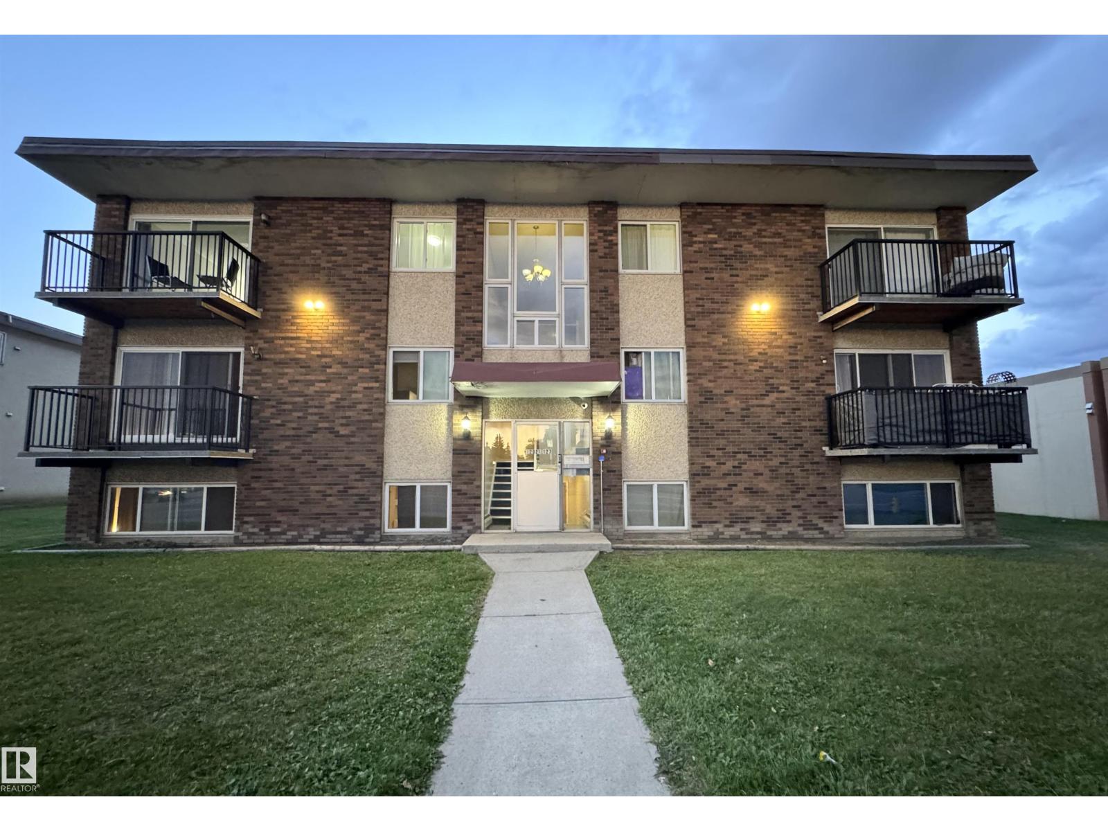 12921 127 Street Northwest #303, Edmonton, AB T5L 1B1