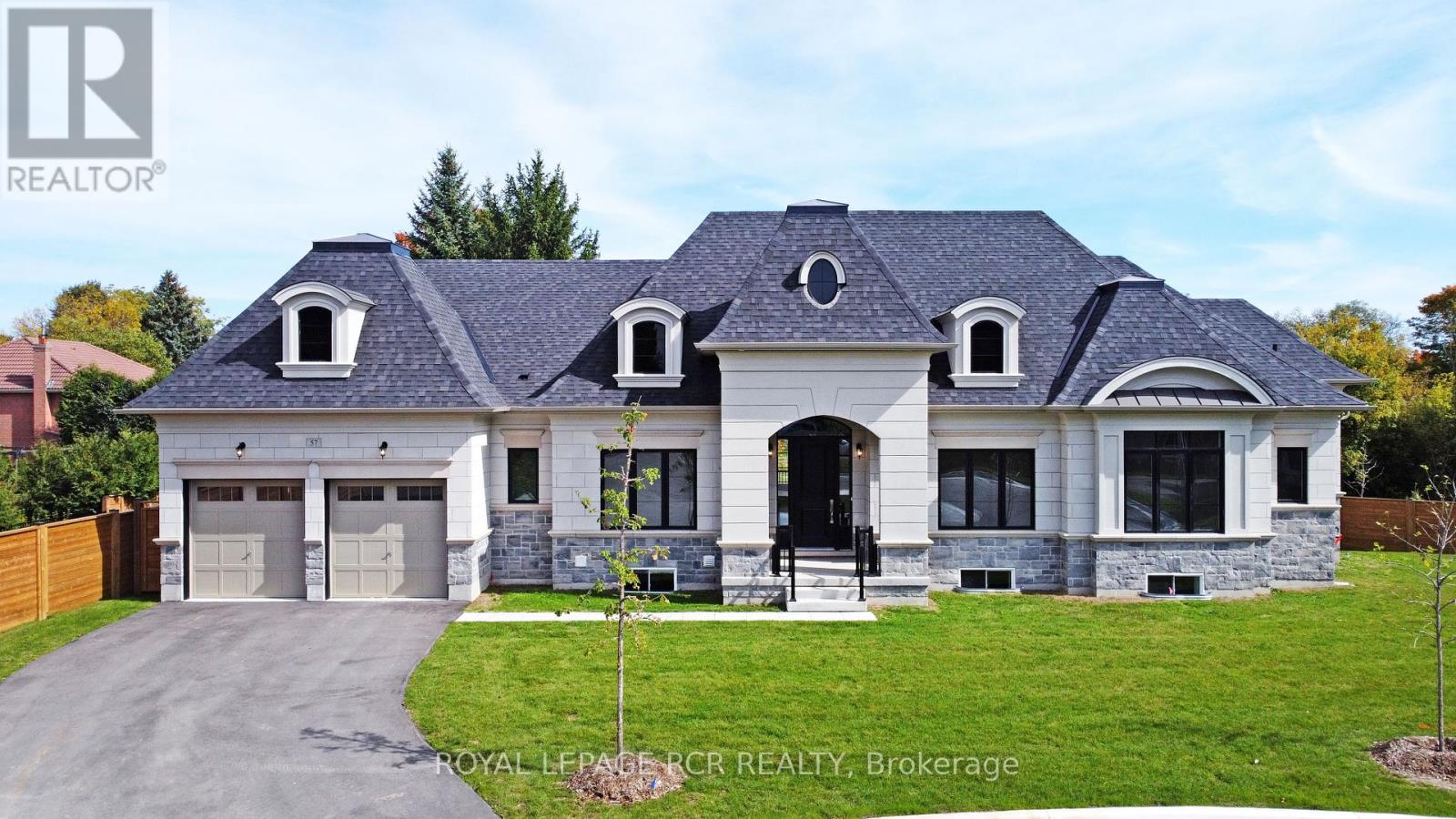 57 Wallace Merchant Ct, Aurora, ON L4G 5Y5
