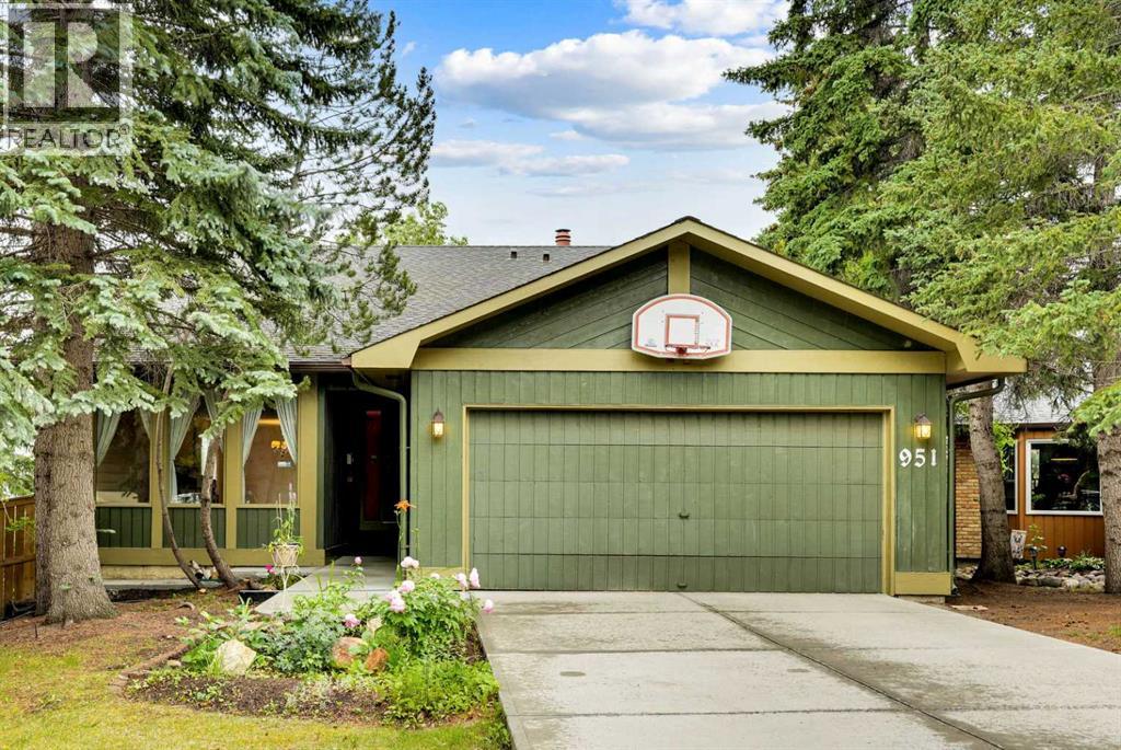 951 Ranch Estates Pl NW, Calgary, AB T3G 1M5