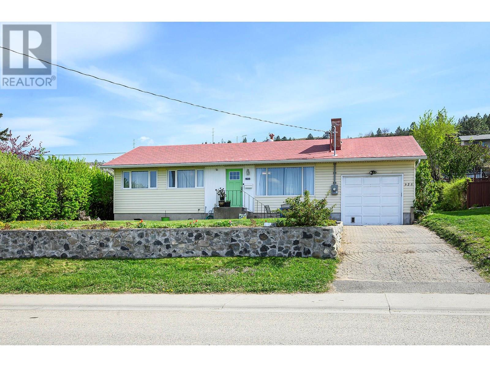 925 Fraser St, Kamloops, BC V2C 3H6
