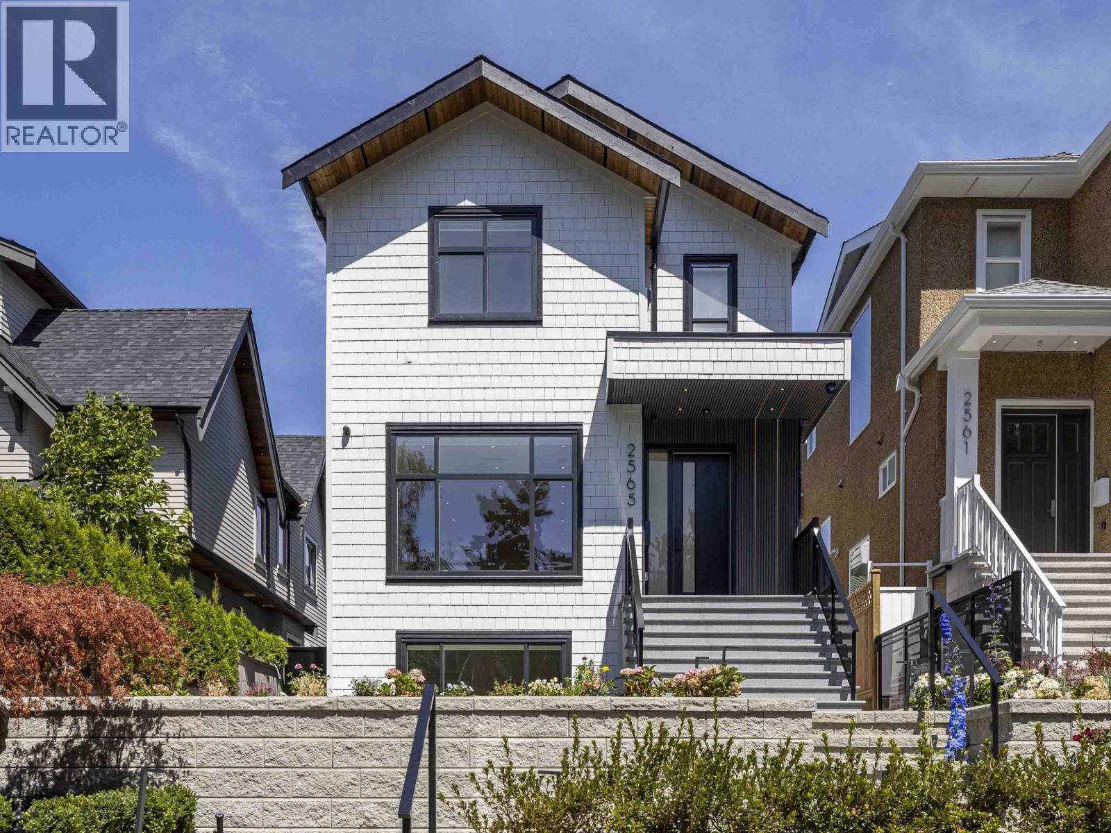 2565 W 2nd Ave, Vancouver, BC V6K 1J7
