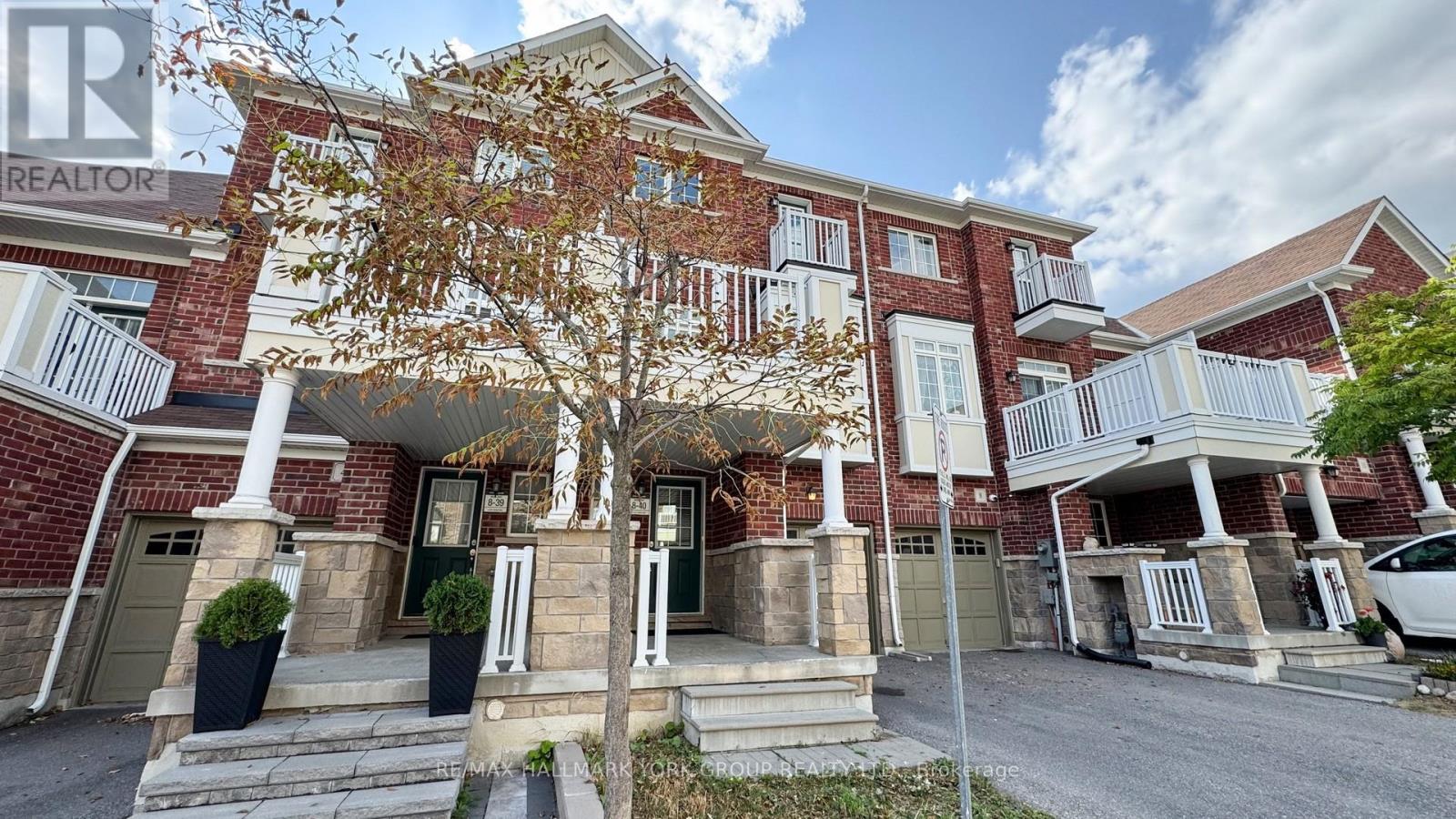 6 Roy Grove Way, Markham, ON L6E 0T6