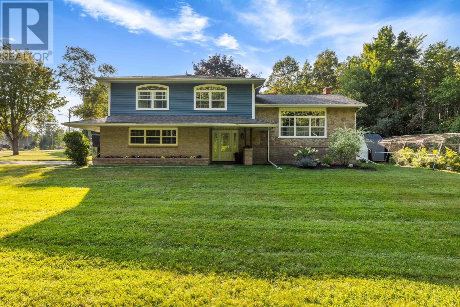 141 Sherwood Forest Dr, Crapaud, PE C0A 1J0