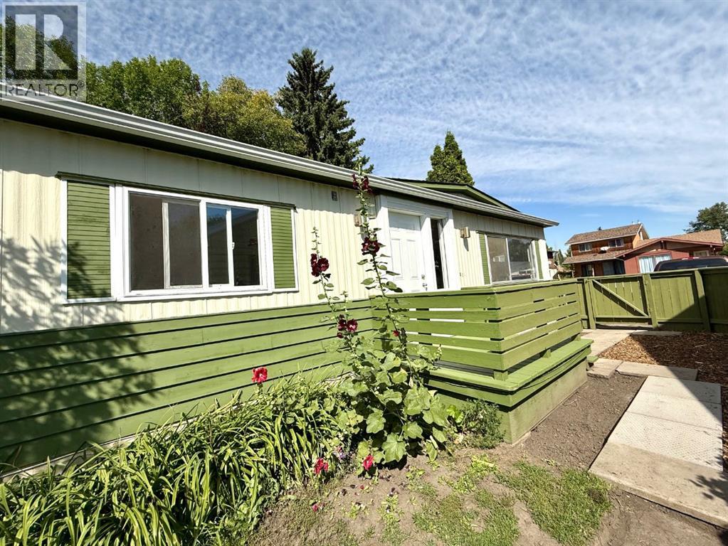 7 Avenue Se Unit 29, High River, AB T1V 1E9