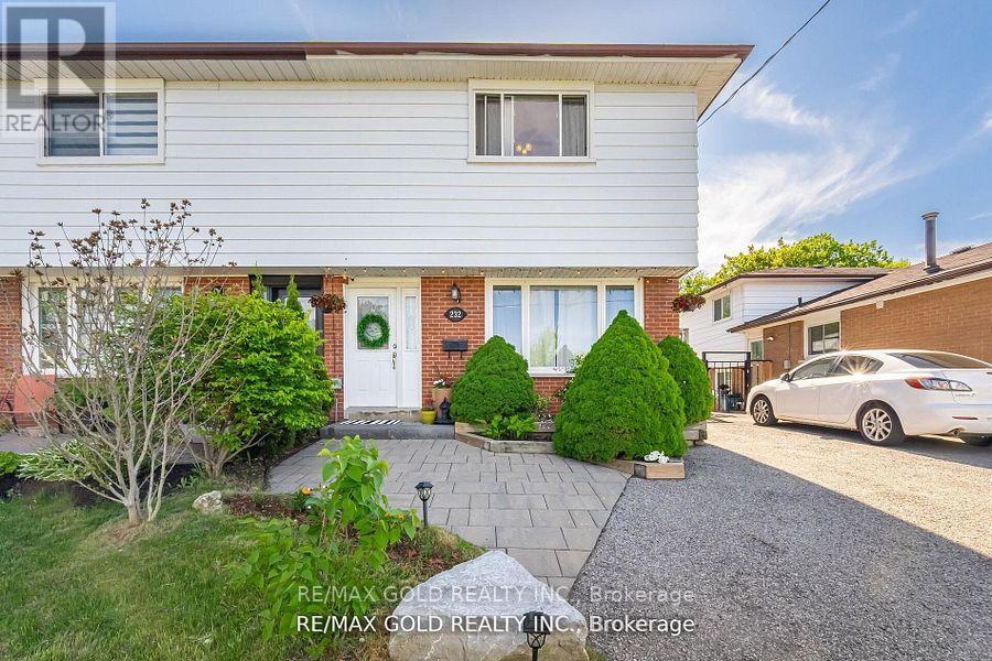 232 Durham St, Oshawa, ON L1J 5R3