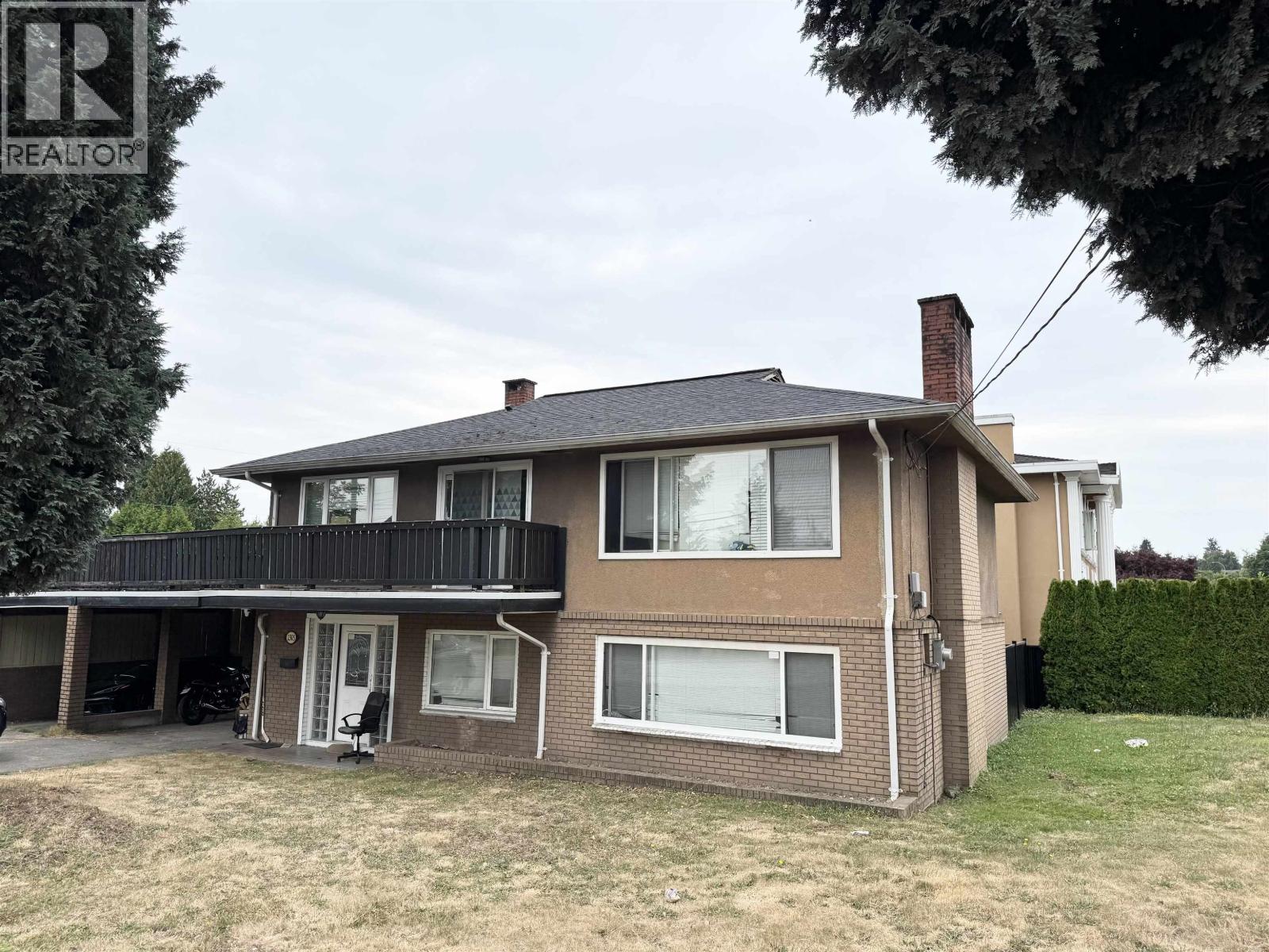 1305 Kensington Ave, Burnaby, BC V5B 4C2