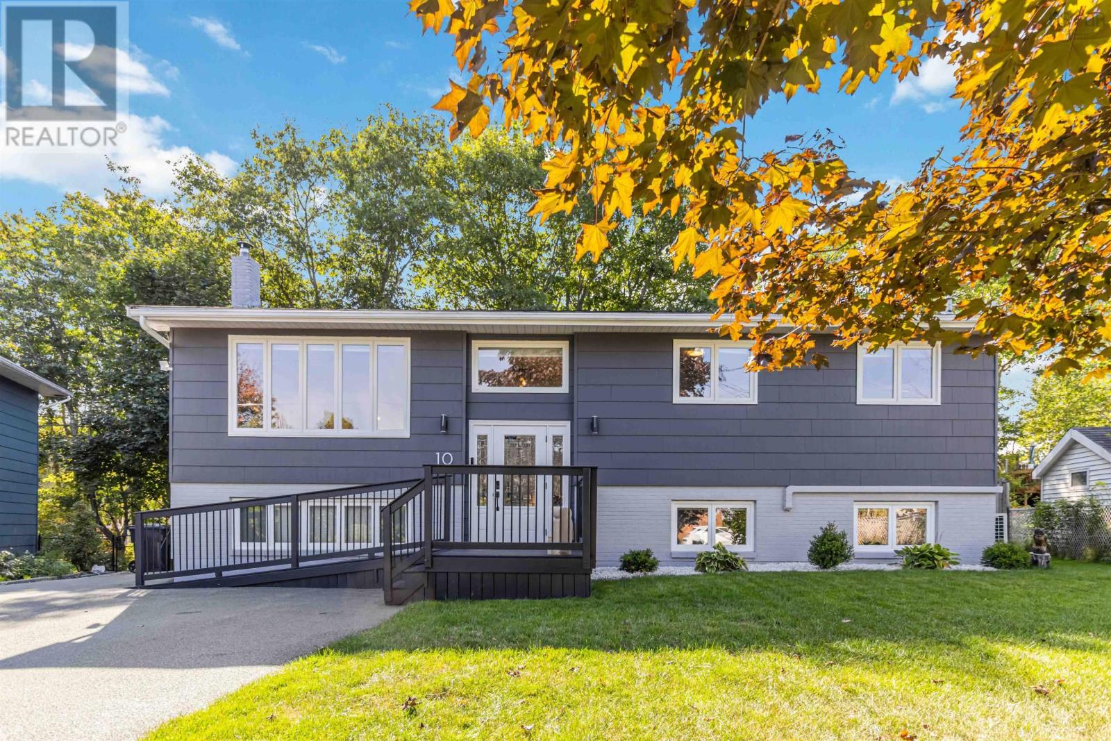 10 Rosewood Ct, Bedford, NS B2V 2V6