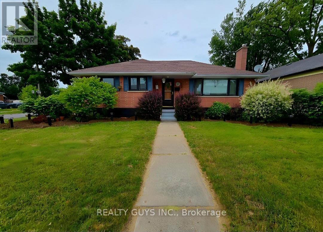 650 Crawford Dr Ward 1 Dr, Peterborough, ON K9J 3W7