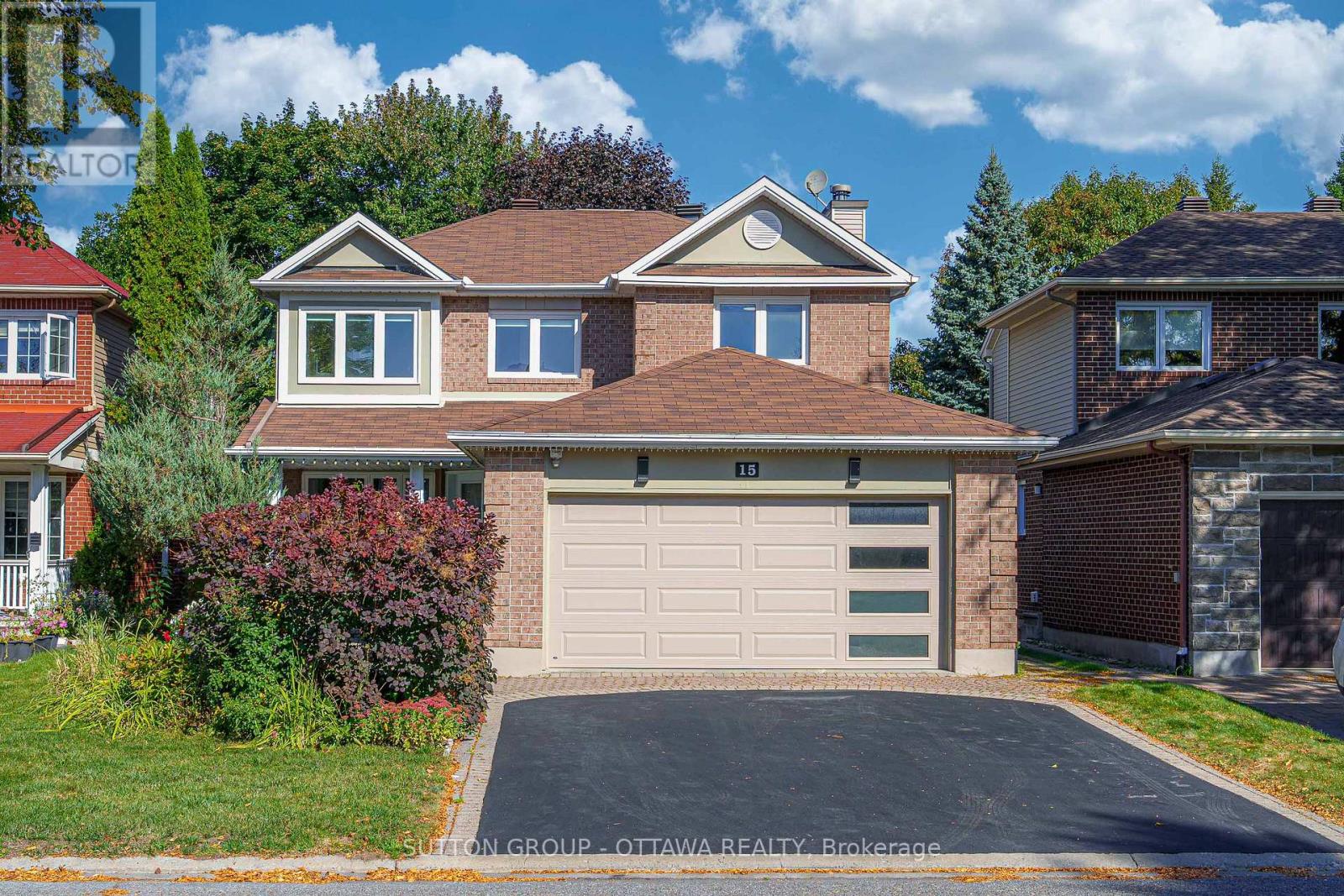 15 Rosemeade Pl, Ottawa, ON K2G 5V9