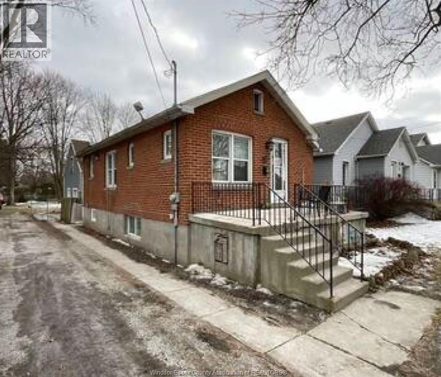 36-38 Mcnaughton Ave E, Chatham-Kent, ON N7L 2G1