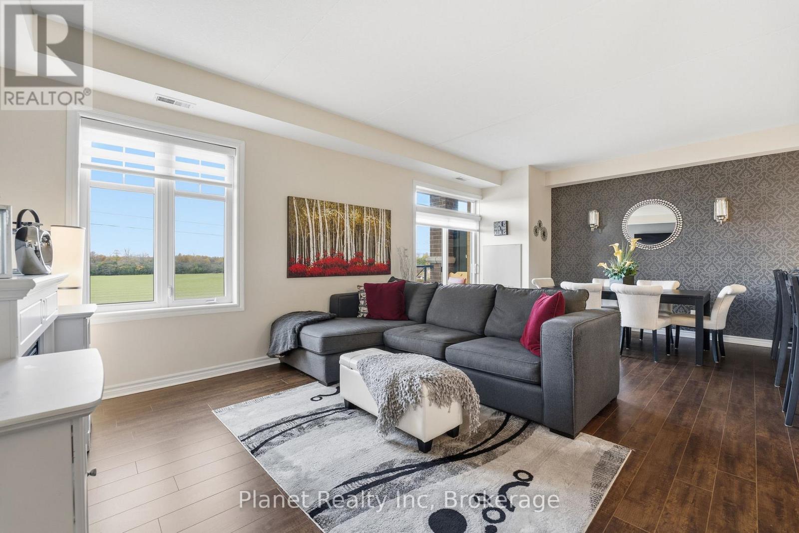 204 2 Colonial Dr, Guelph, ON N1L 0K8