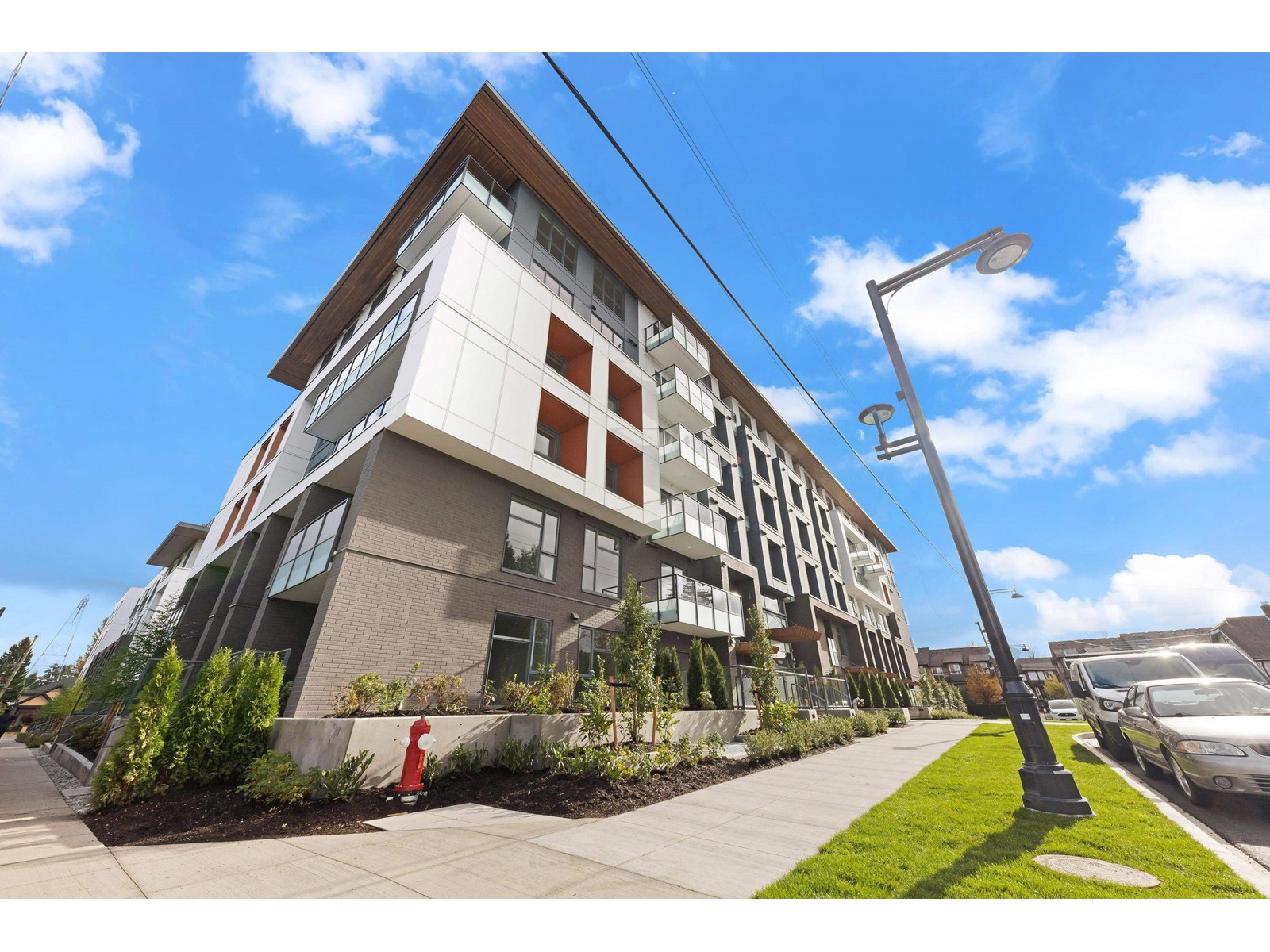 10828 139a Street, Surrey, BC V3R 3E5