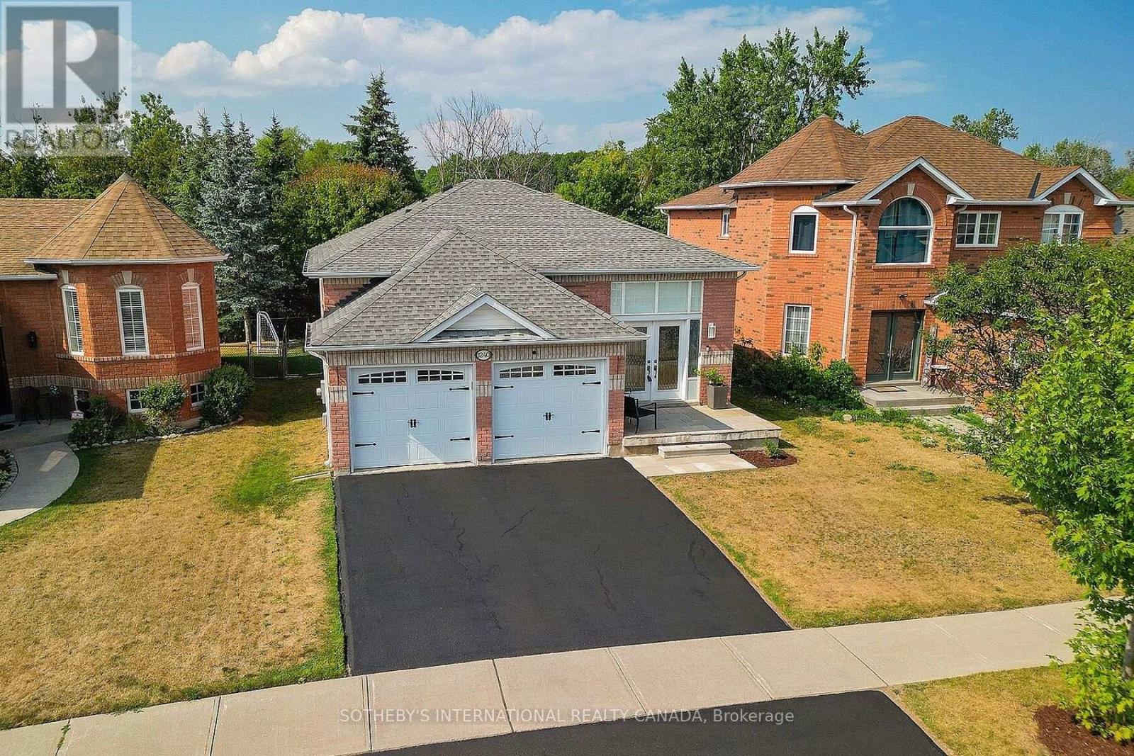 1240 Forest St, Innisfil, ON L9S 1Z5