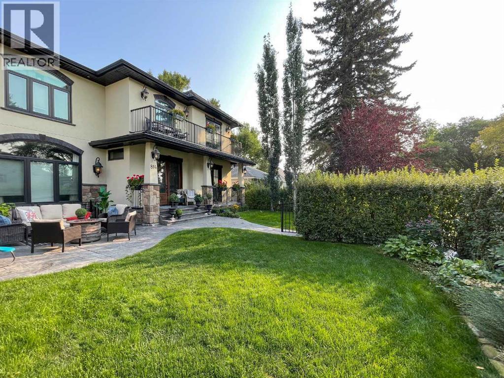 814 Radford Rd NE, Calgary, AB T2E 5G2