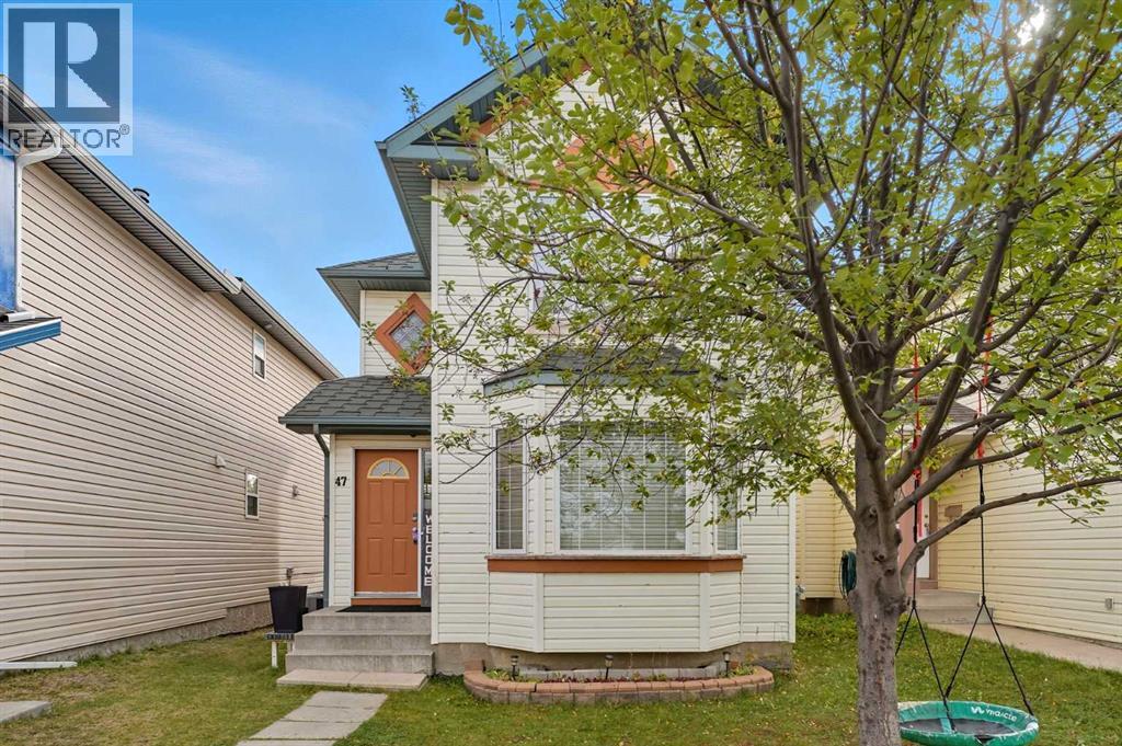 47 Covewood Park NE, Calgary, AB T3K 4T2