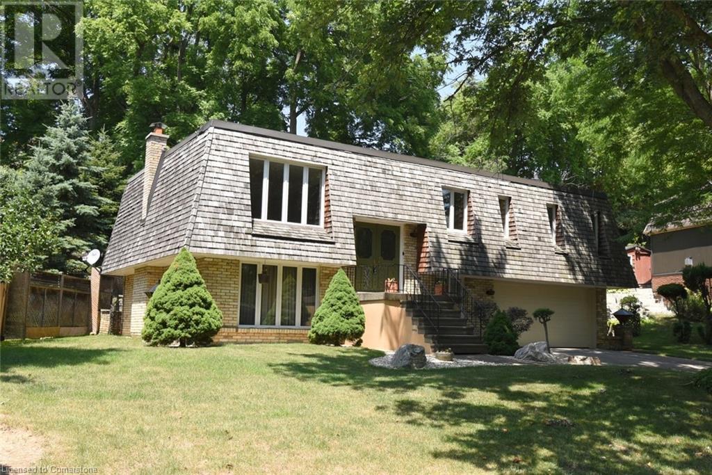 30 Terrace Dr, Hamilton, ON L9A 2Y6