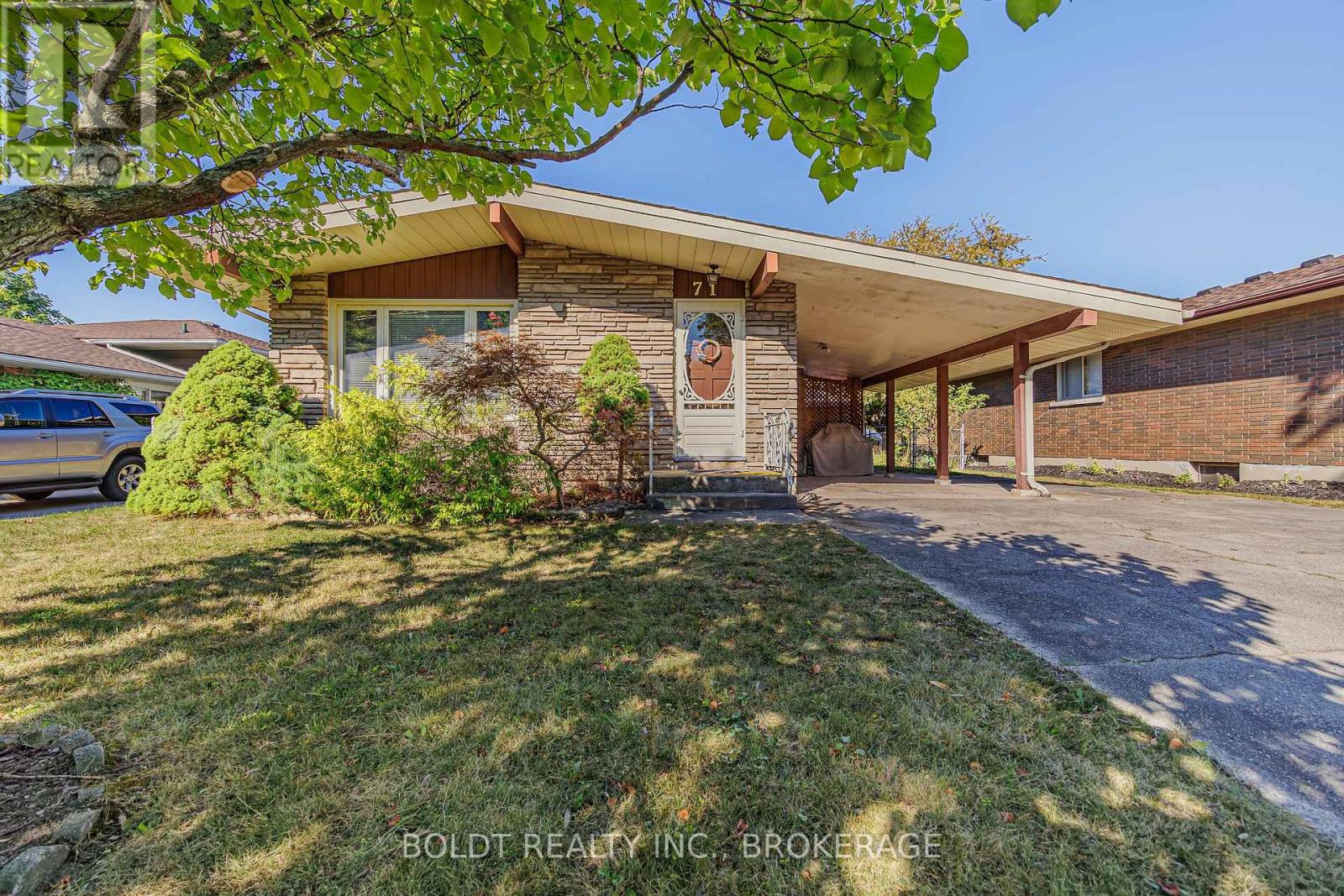 71 Windward St, St. Catharines, ON L2M 4B9
